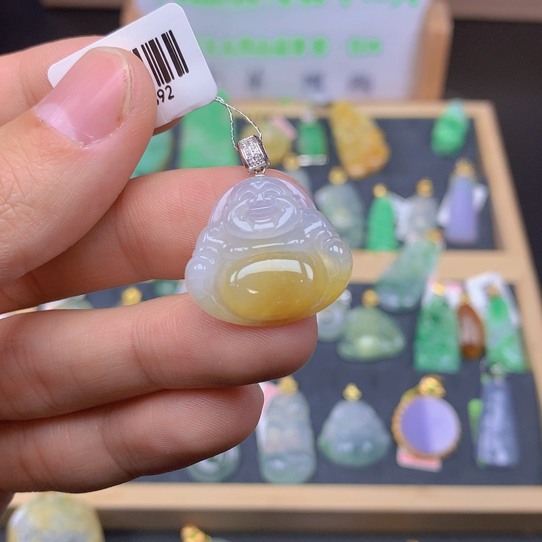 翡翠颈饰18K金镶嵌翡翠