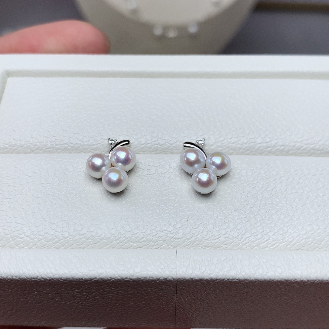 耳饰银S925镶嵌淡水珍珠5.5mm正圆