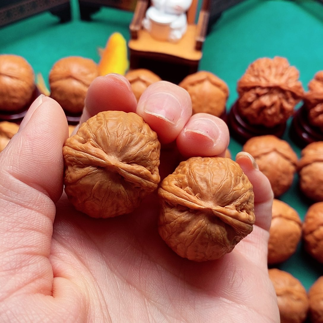 文玩核桃把件铁蛋儿