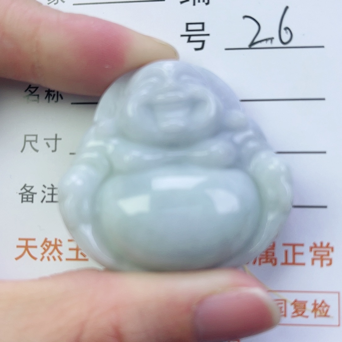 翡翠颈饰未镶嵌佛公