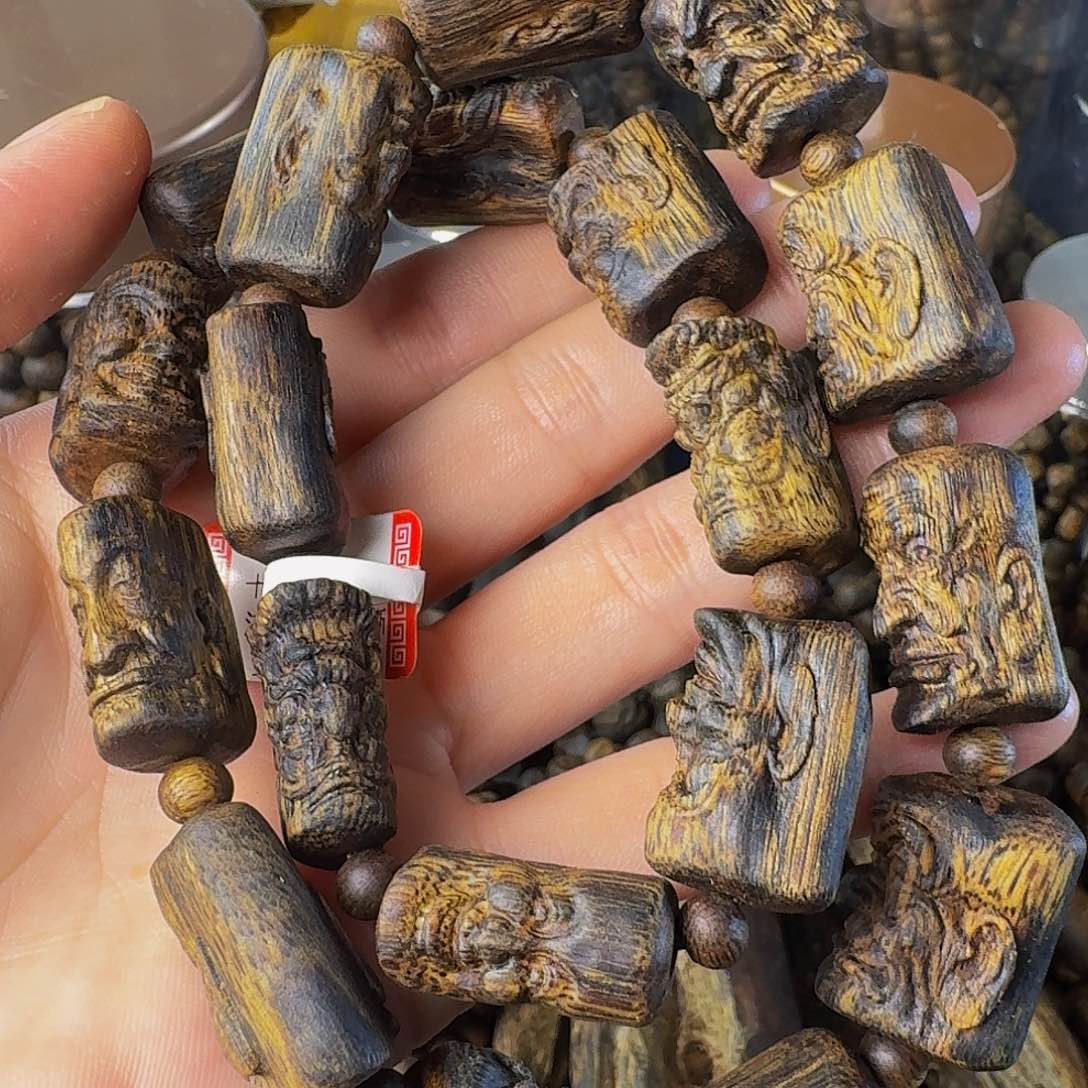 沉香手串十八罗汉45克