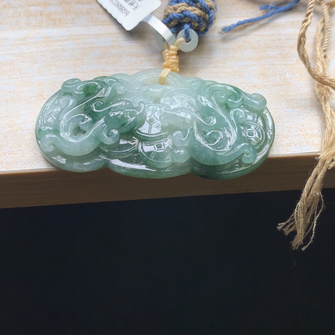 翡翠未镶嵌颈饰吊坠