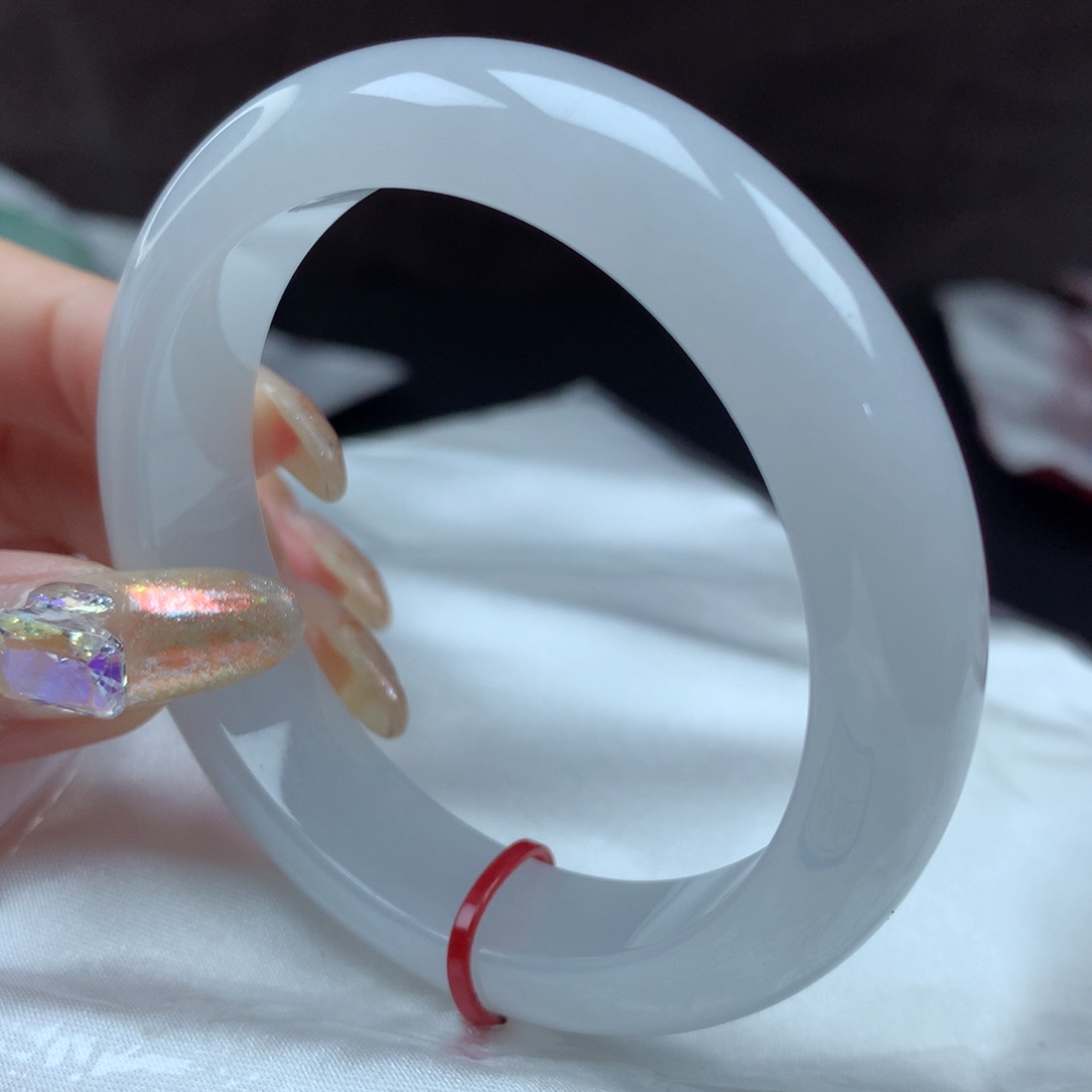 翡翠手镯未镶嵌朝**星431101、