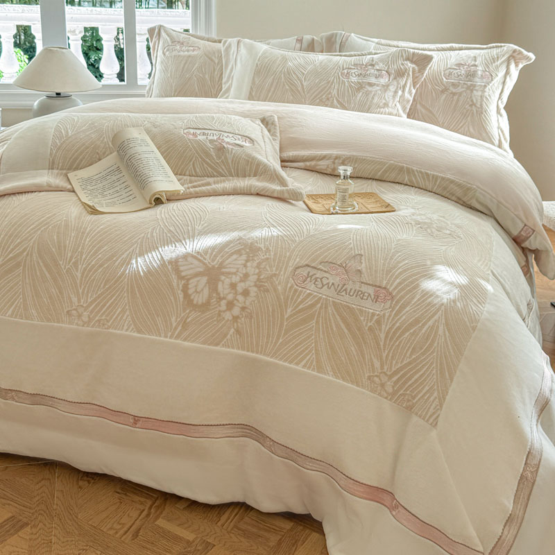 冰川与蝶 全消光牛奶绒牛奶绒加厚四件套双面绒加绒被套冬季