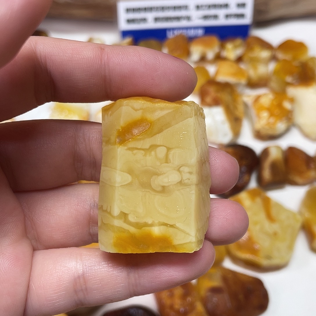 定制琥珀未镶嵌原矿琥珀