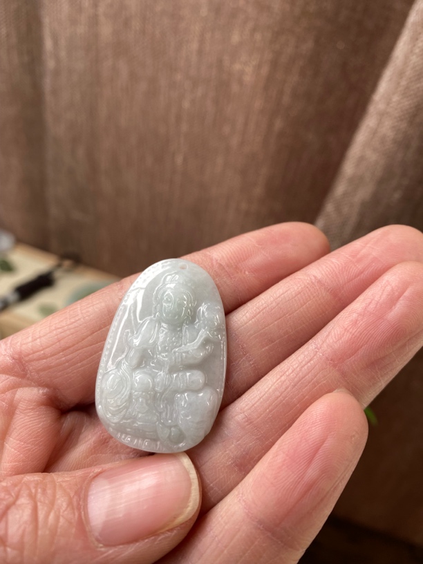天然A货翡翠普贤吊坠