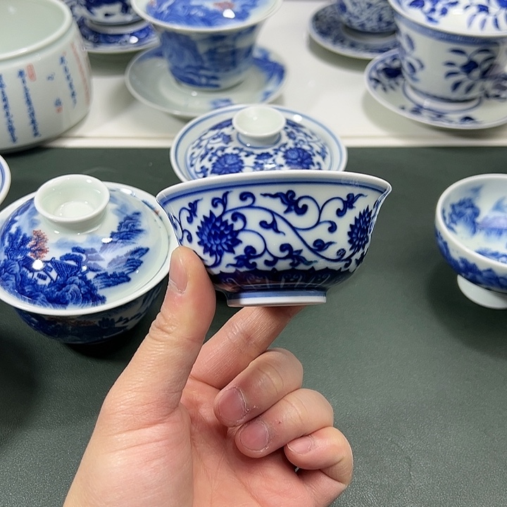 微瑕柴窑缠枝花卉花鸟宫碗