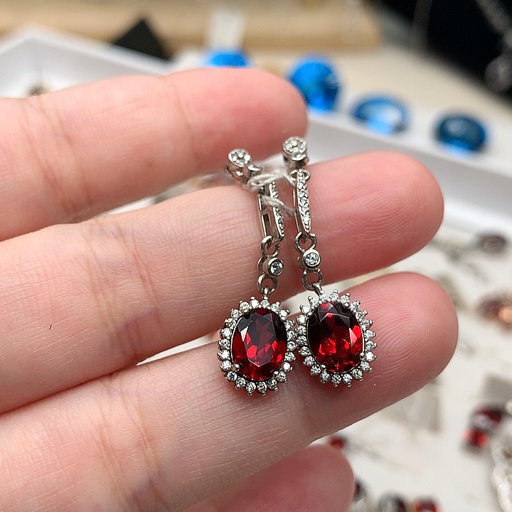 耳饰石榴石银S925镶嵌