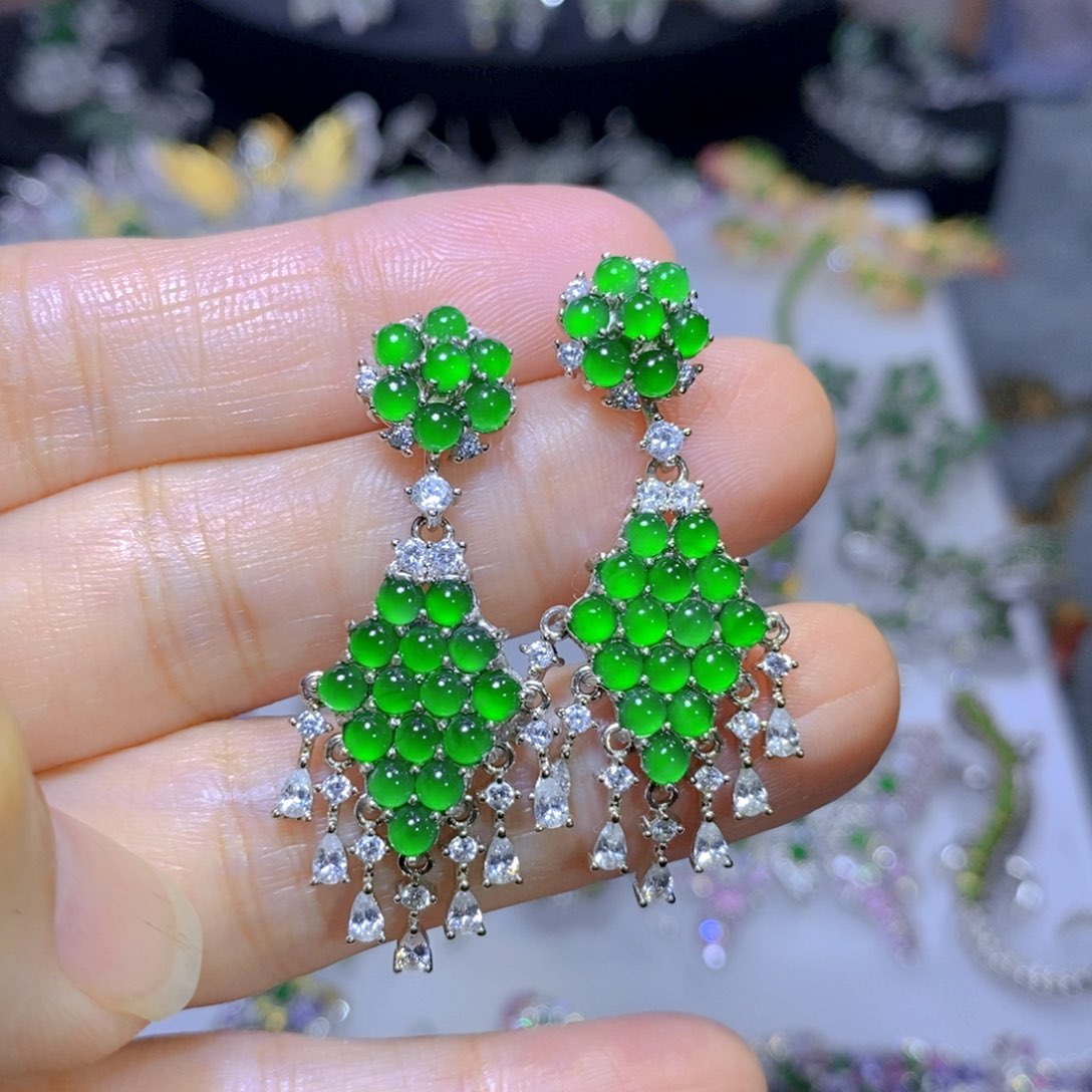 翡翠颈饰银S925镶嵌天然翡翠