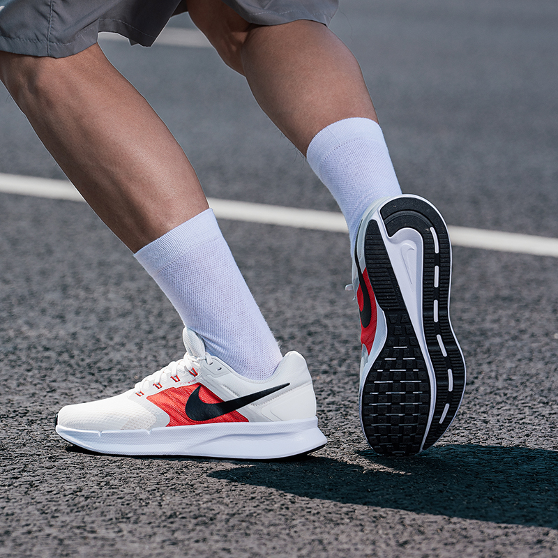 Nike耐克男新款跑步鞋RUN SWIFT 3基础跑鞋健身训练运动鞋 DR2695