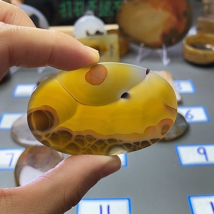 玛瑙/玉髓未镶嵌珠宝半成品136