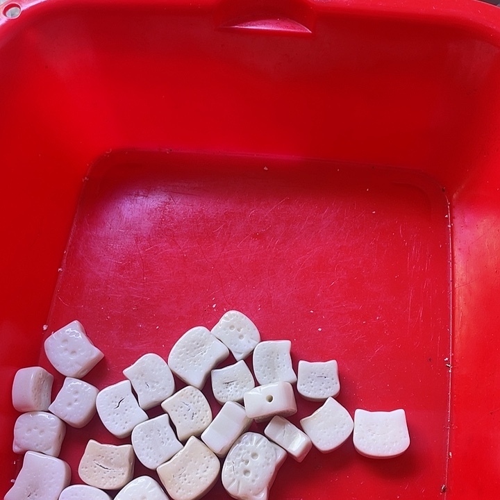 白玉菩提吊坠小瑕小猫饼干三个