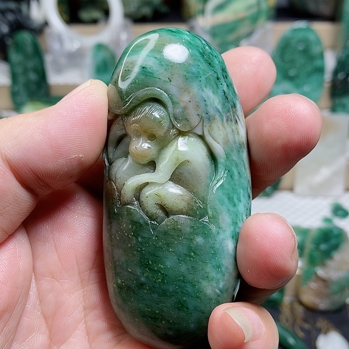 未镶嵌独山玉颈饰