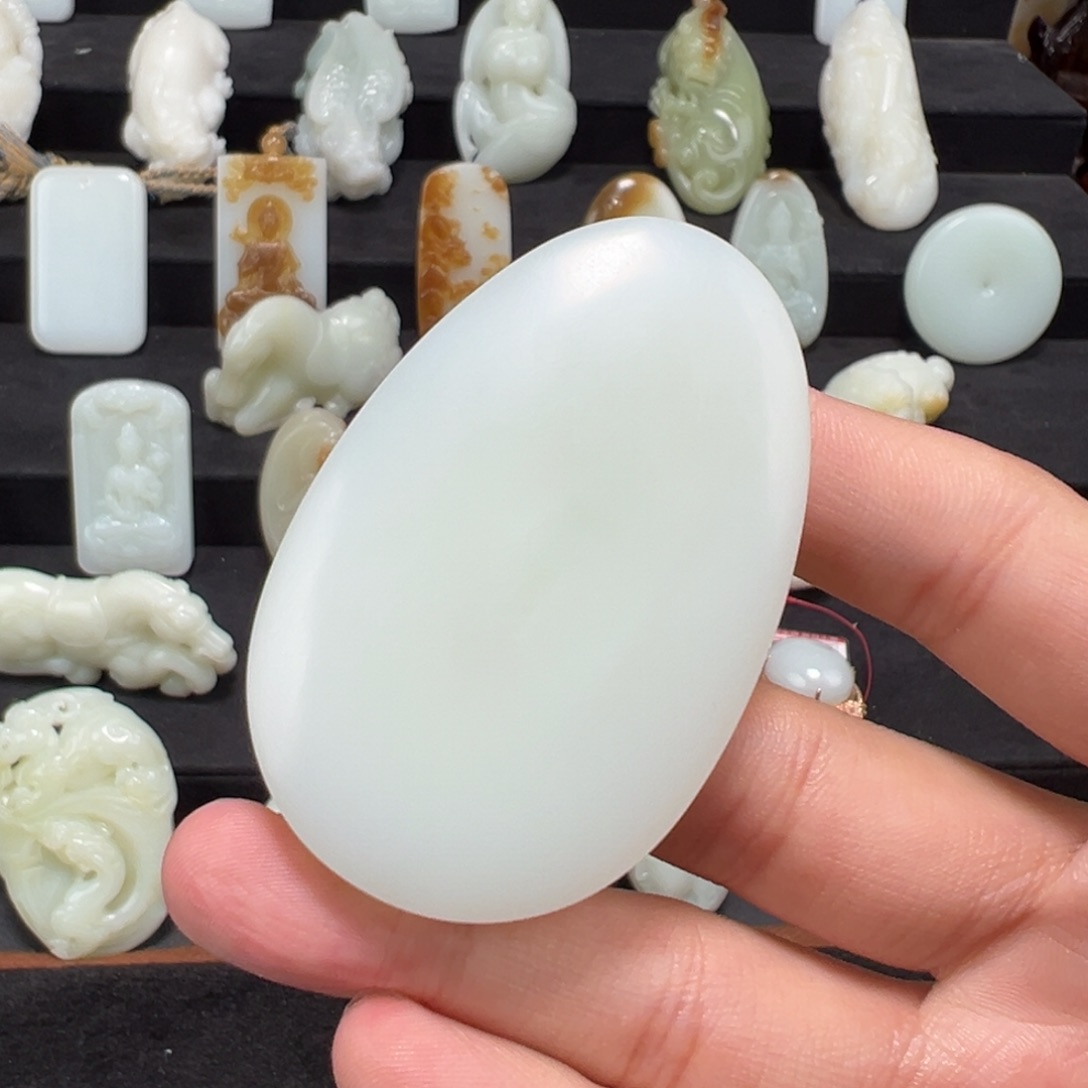 和田玉颈饰未镶嵌阿*