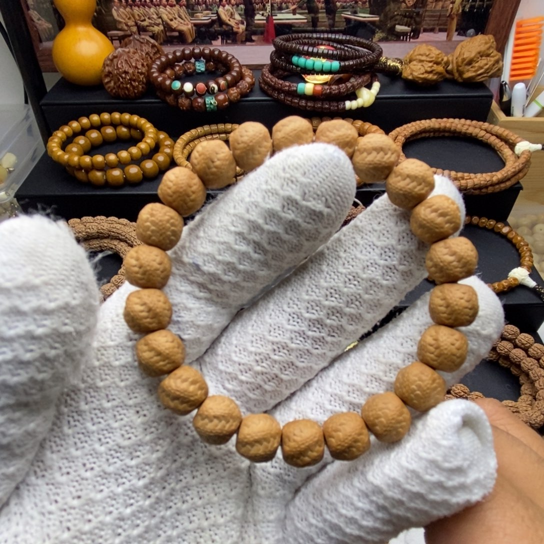 随***…猴头核桃吊坠猴头灵蛇10