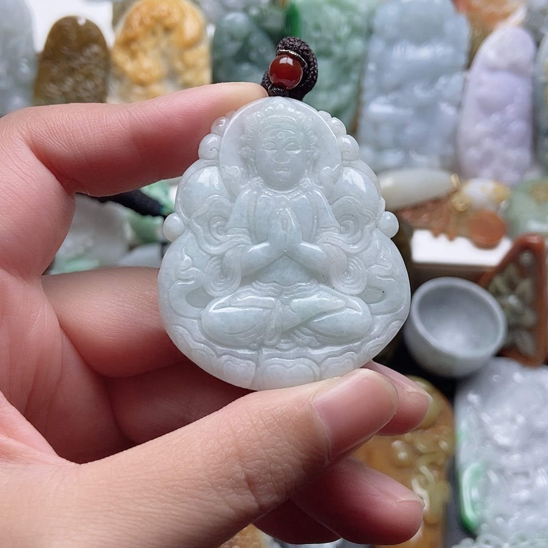 翡翠未镶嵌颈饰翡翠