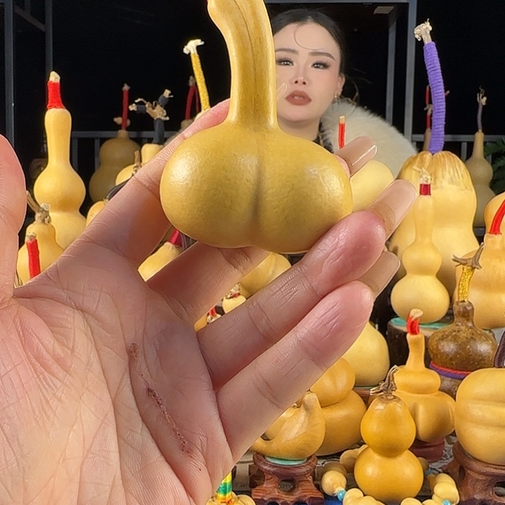 小****大叶紫檀（黑酸枝木类）