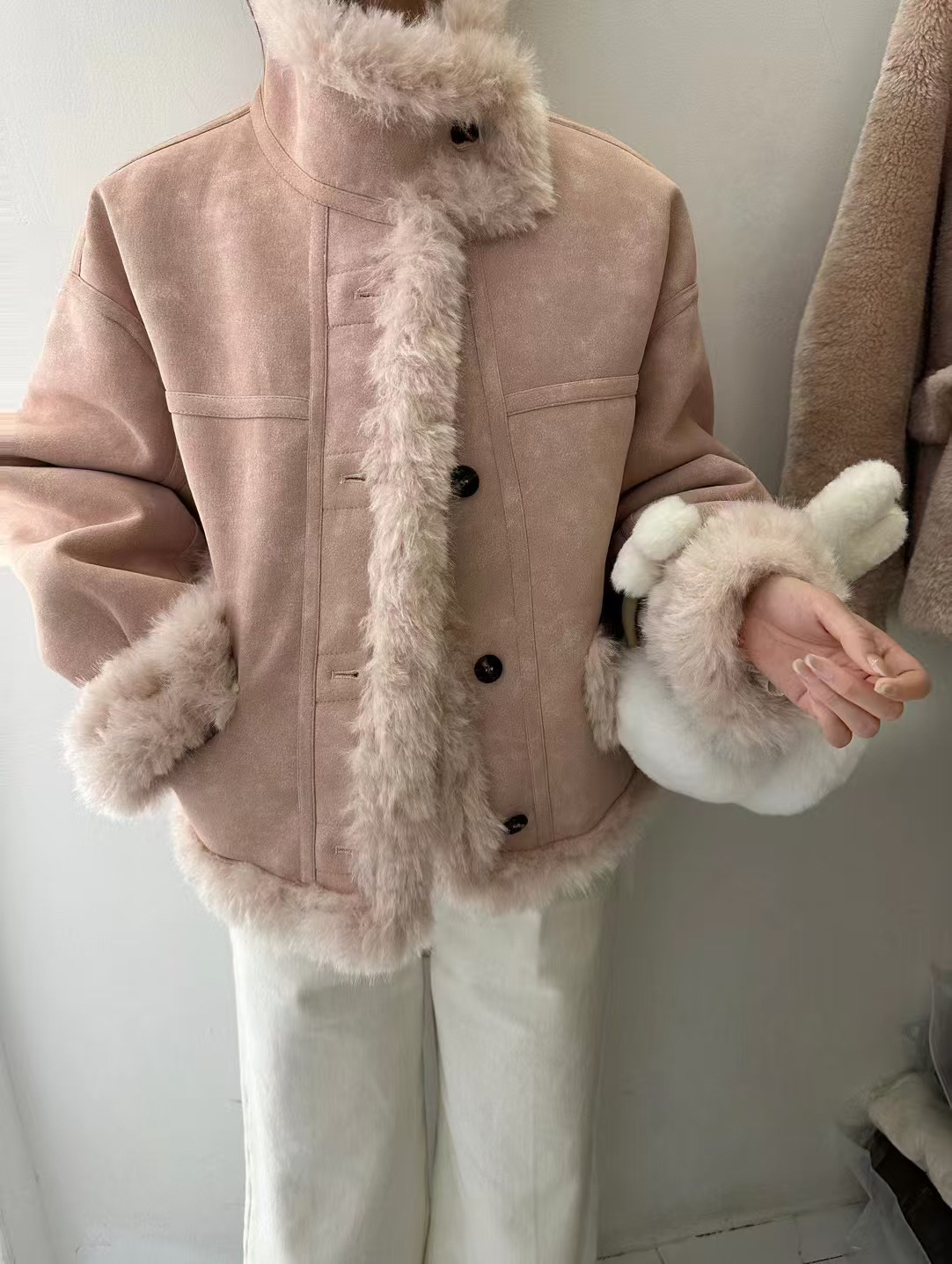 2024新款皮毛一体短款时尚外套女