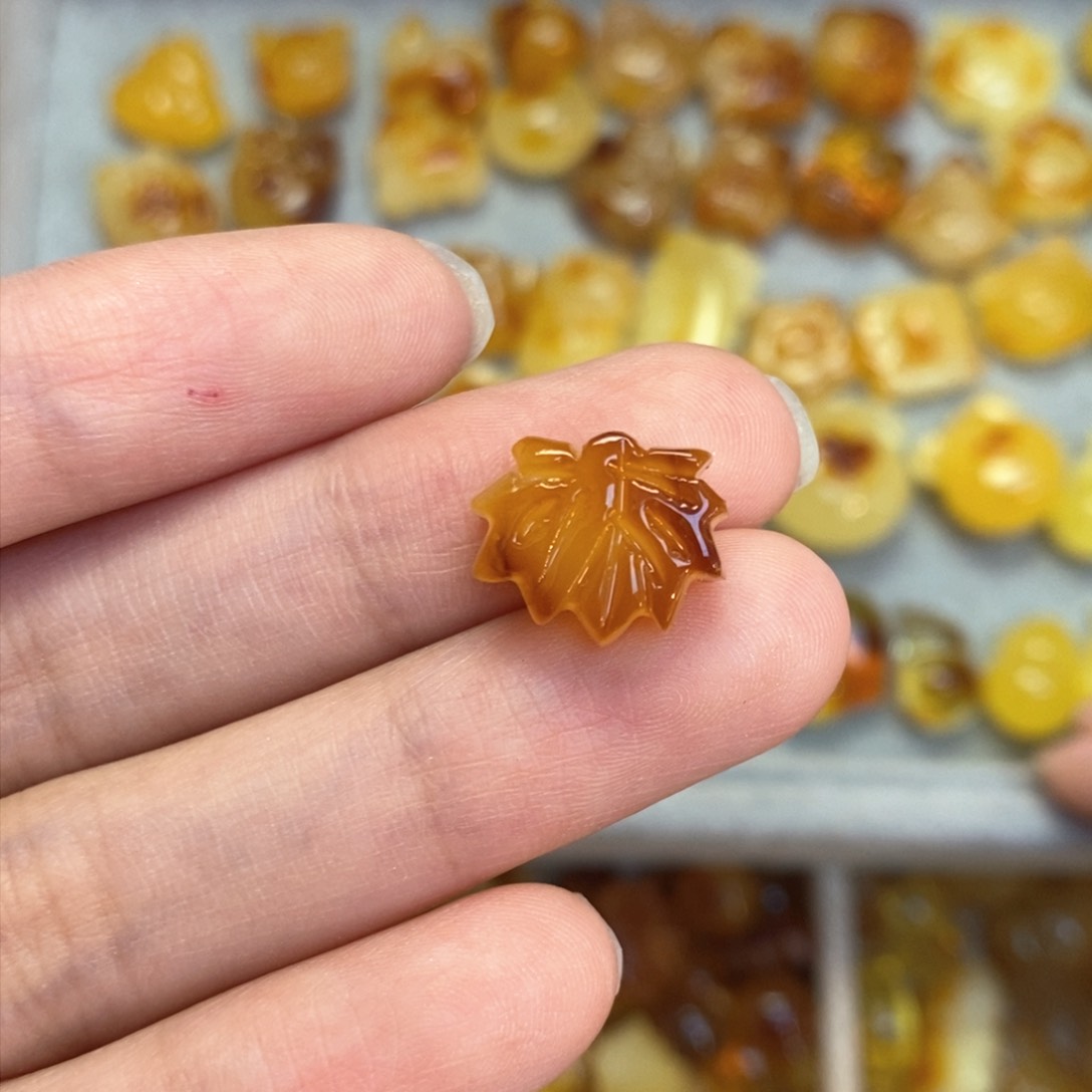 蜜蜡颈饰未镶嵌枫叶