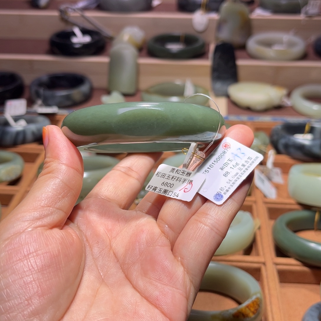 和田玉（糖玉）未镶嵌手镯