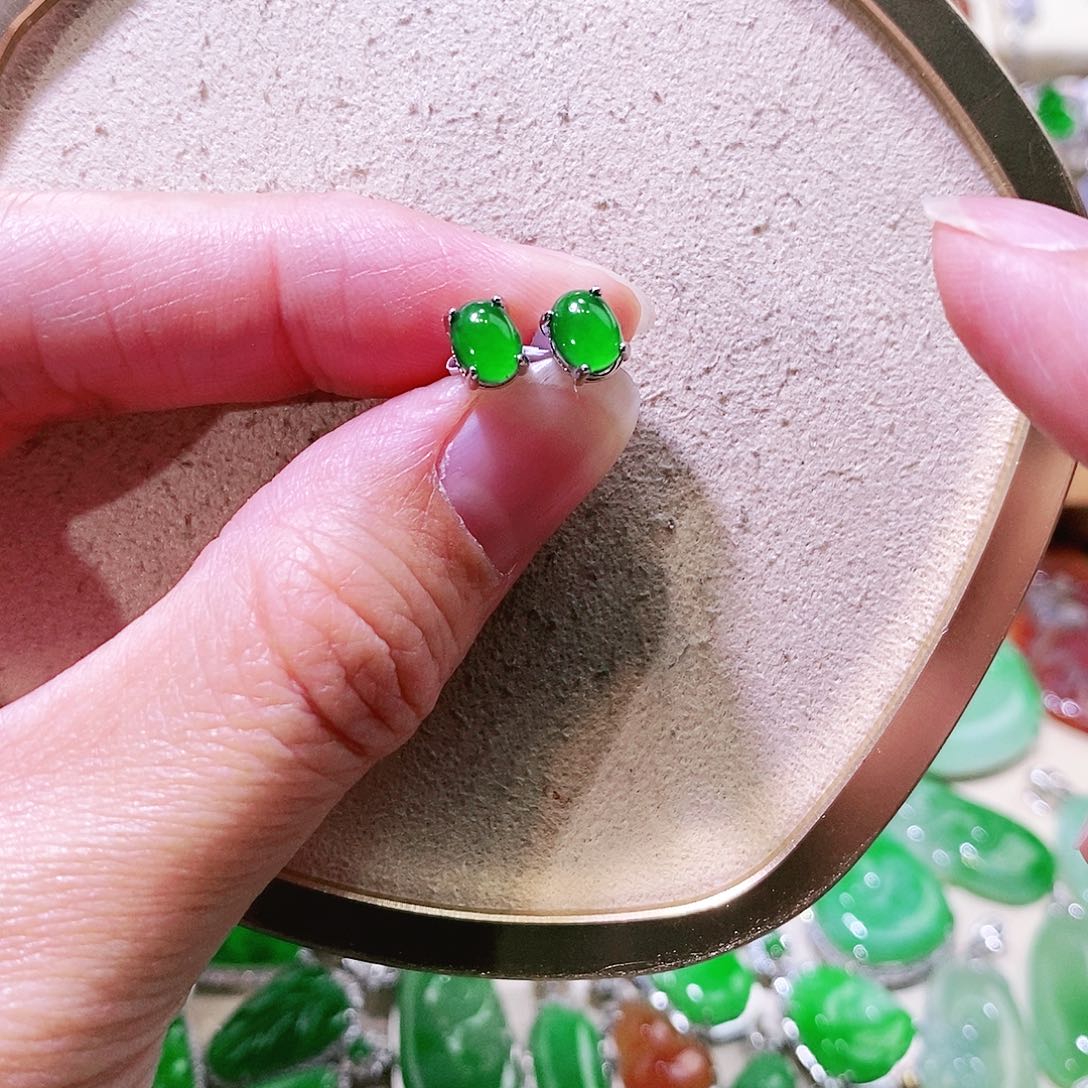 【闪购商品】翡翠挂件未镶嵌裸石