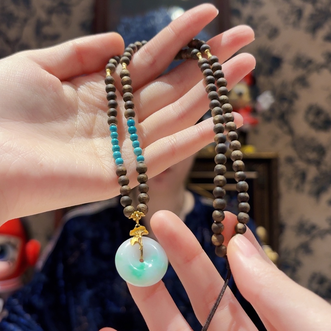 未镶嵌沉香吊坠颈饰