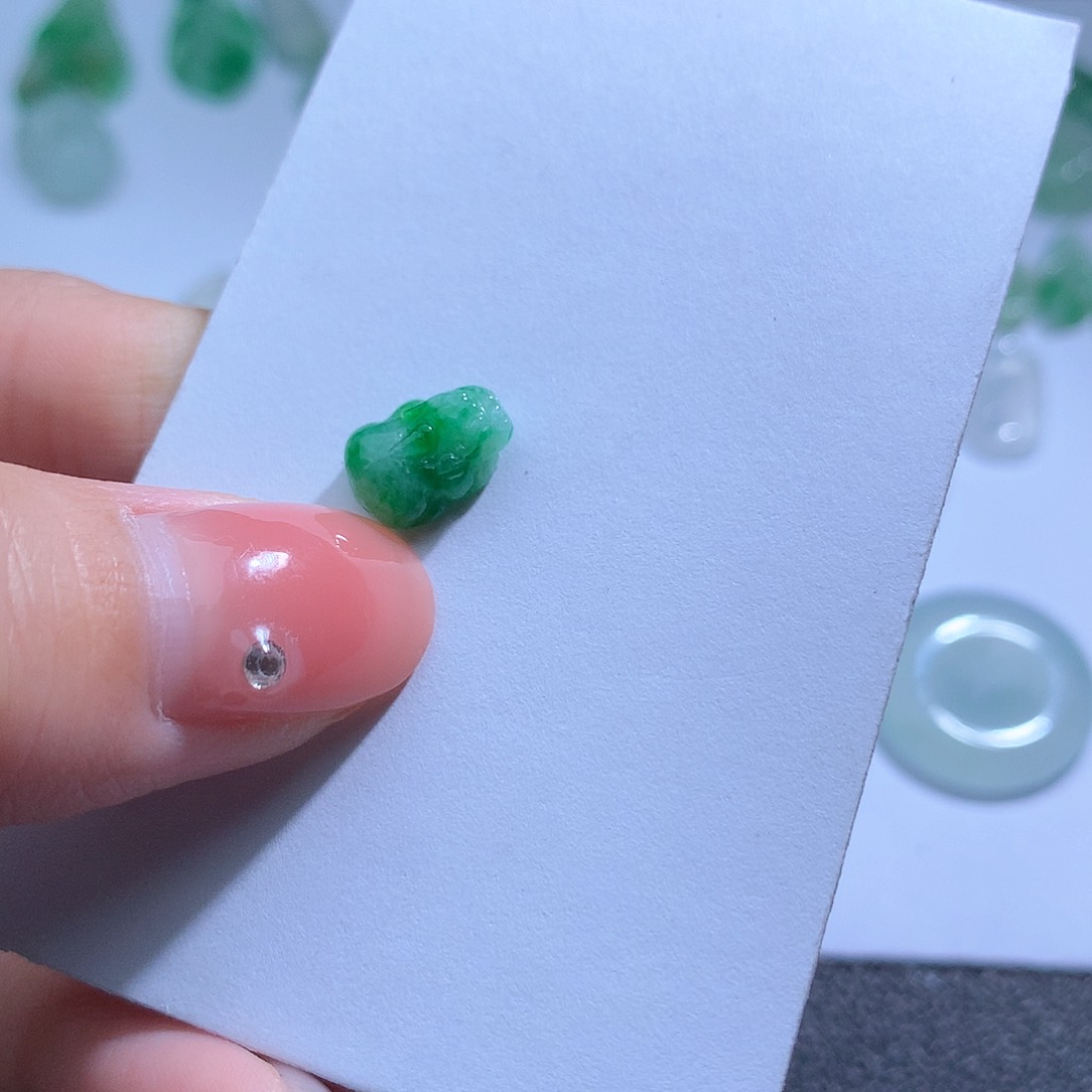 翡翠裸石貔貅翡翠翡翠翡翠