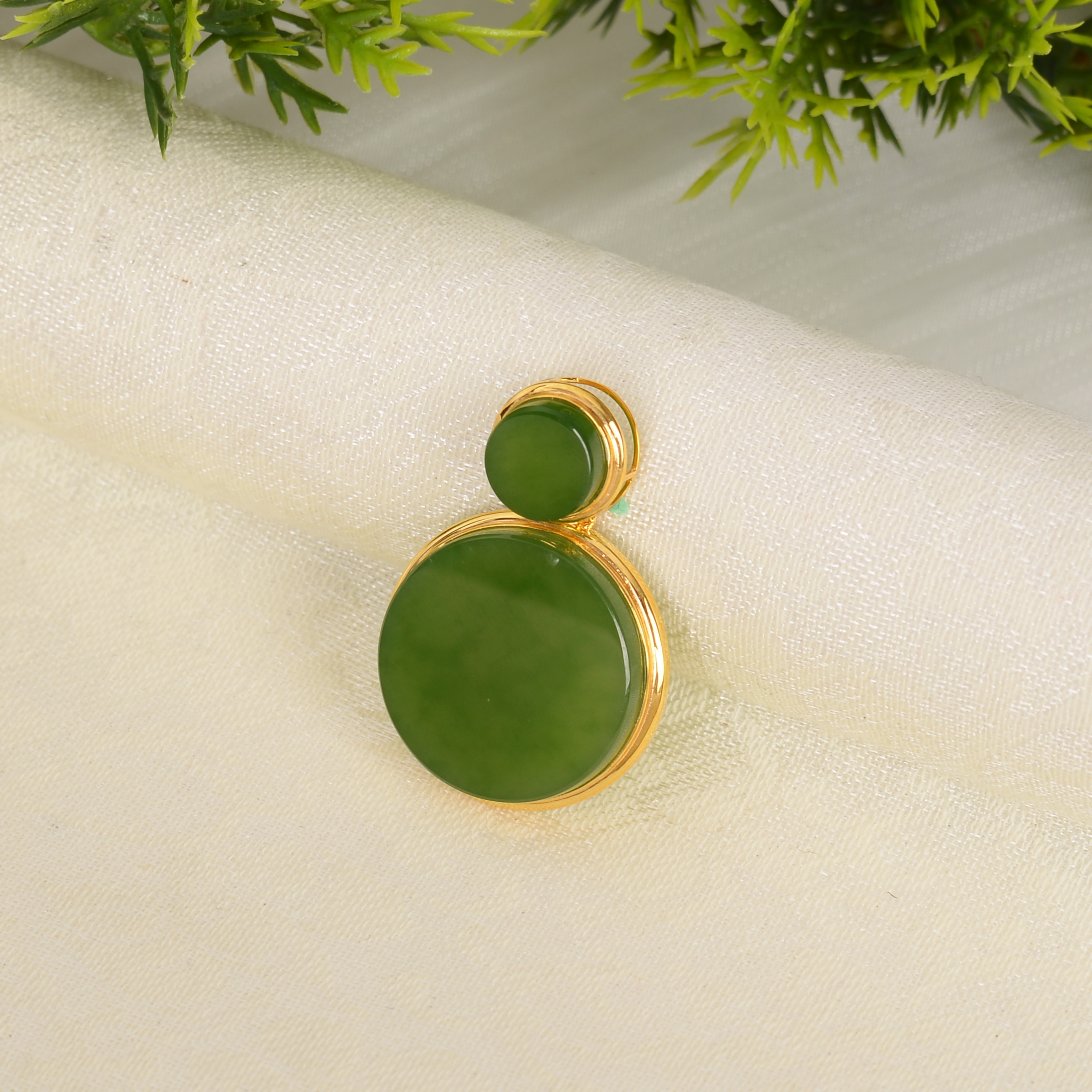 【熊总夫妇】碧玉轻奢圆牌18K金吊坠-约19*4mm