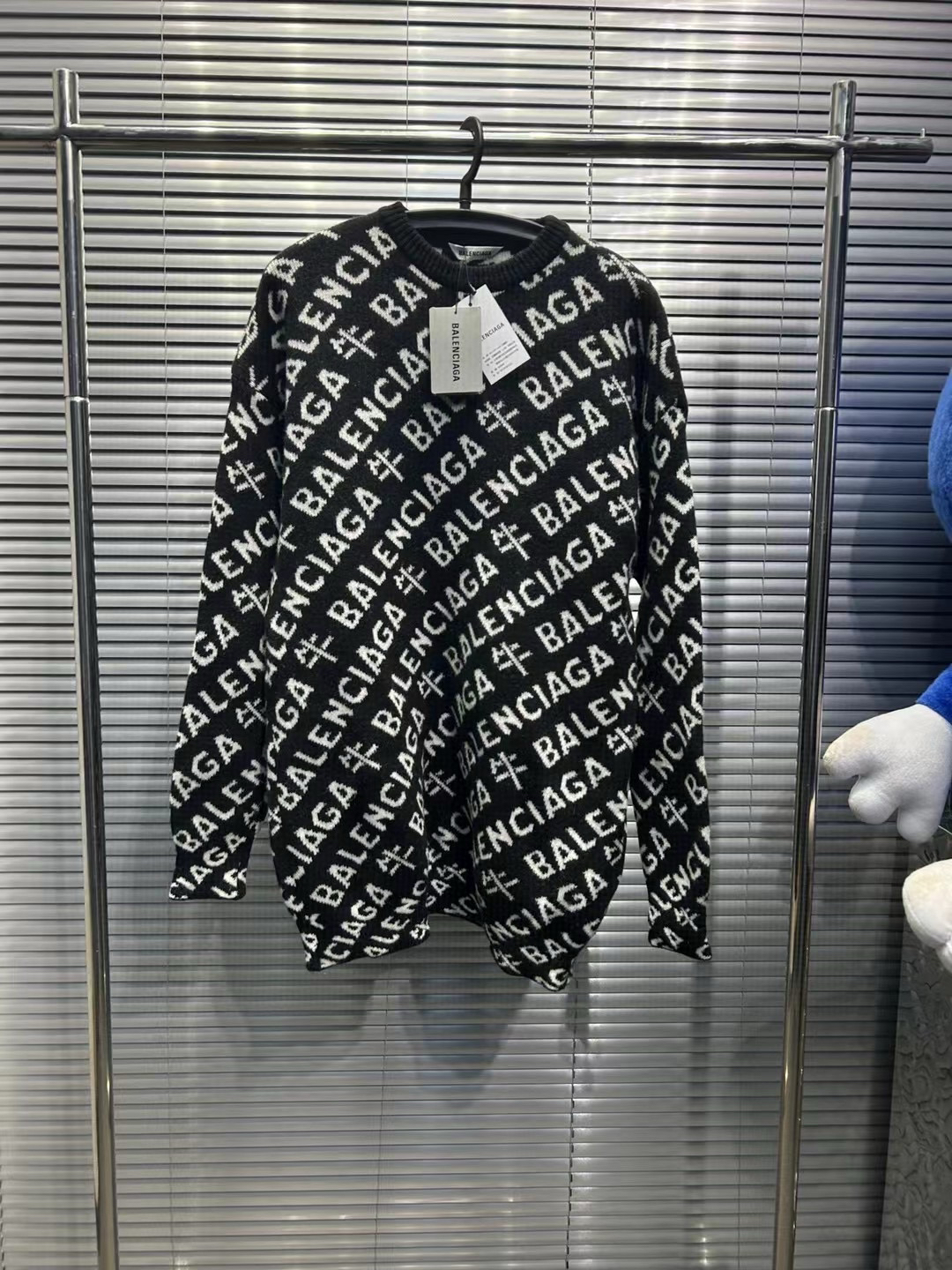 Balenciaga 牛年限定 黑白满印字母logo 针织宽毛衣/xs码/全新