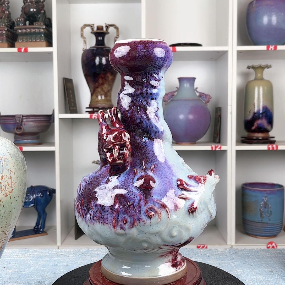 瓷片摆件……盘龙瓶……