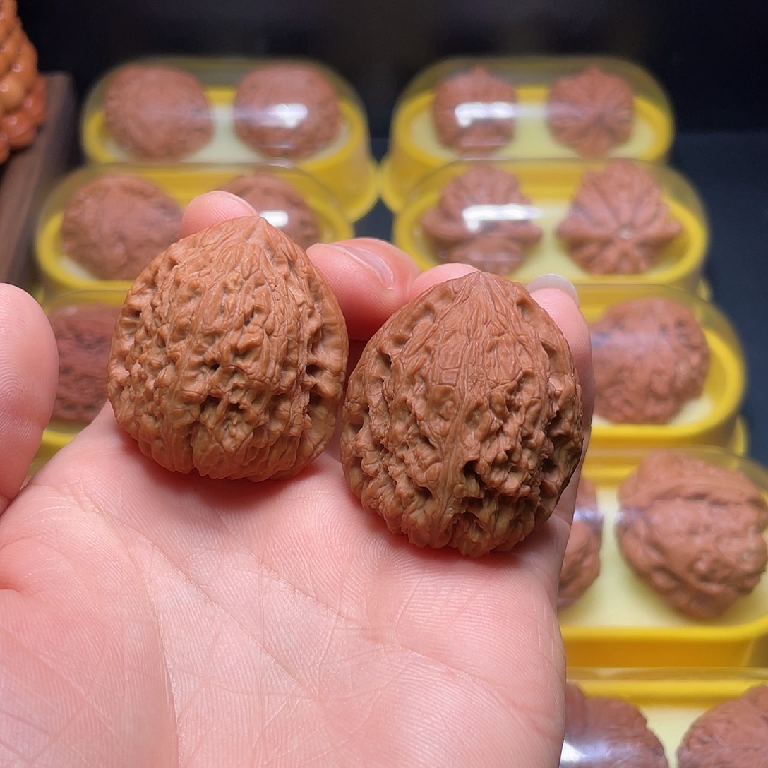 八***财文玩核桃吊坠37尺南疆石