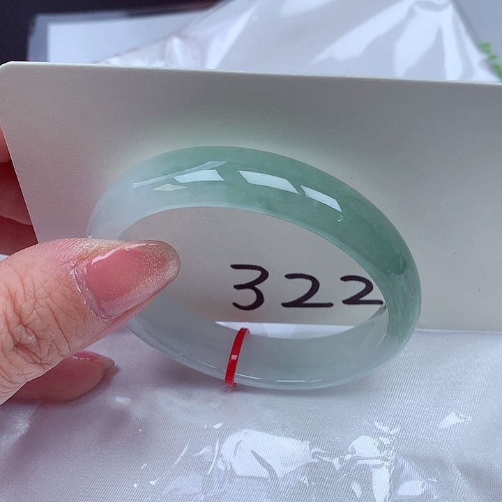 翡翠手镯（贵妃镯）未镶嵌翡翠
