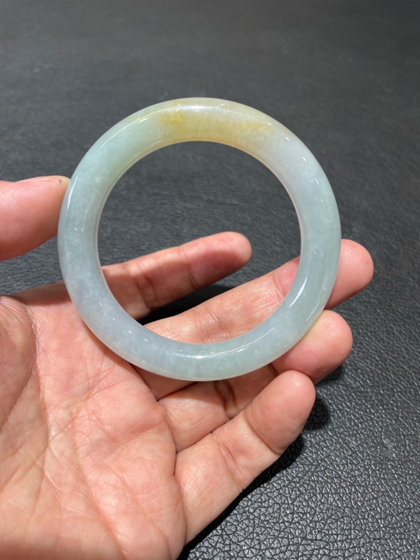 缅甸翡翠a货圆条黄翡绿底57.5mm翡翠手镯