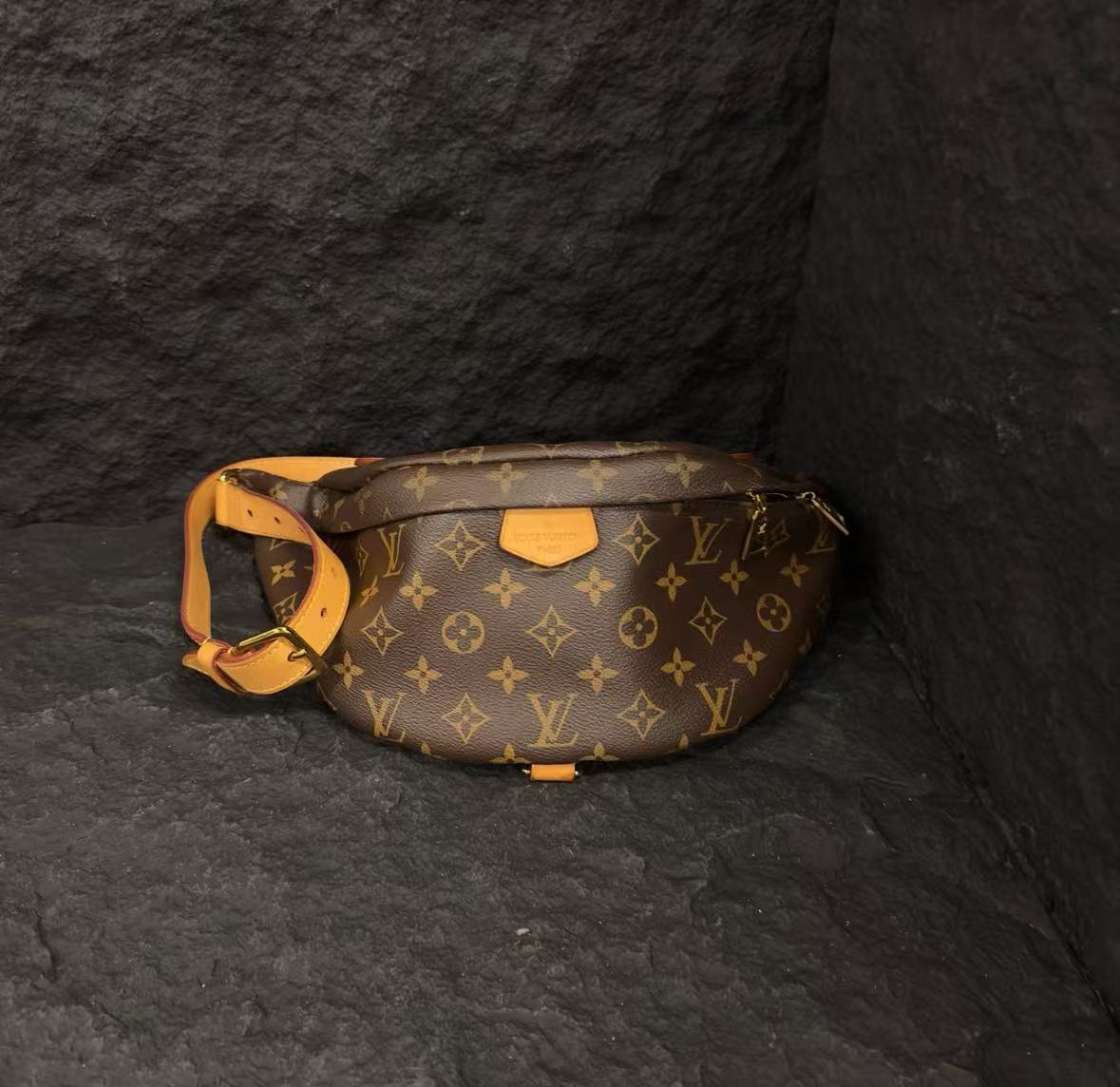 95新 LouisVuitton/路易威登 胸包/47580