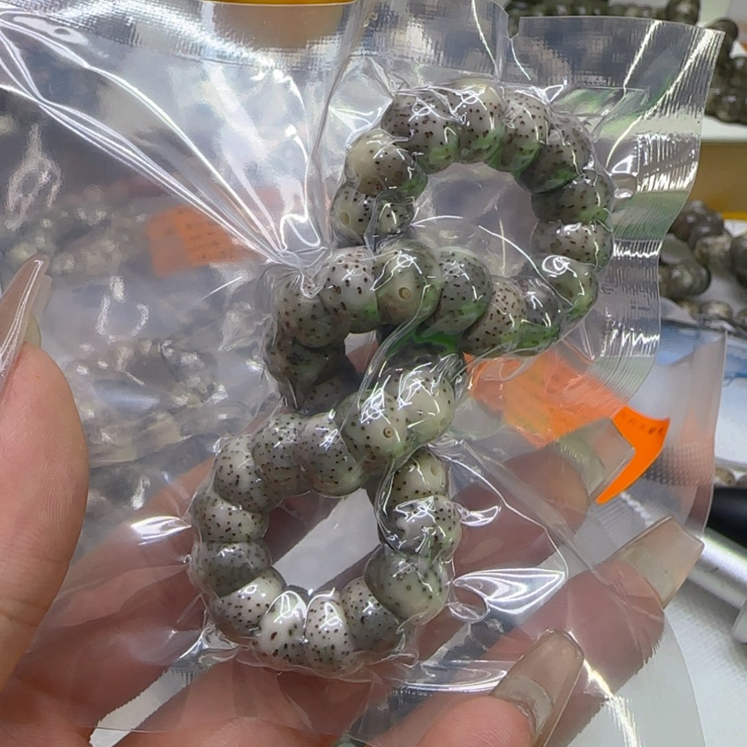 星月菩提手串小*40卓越石玉星月菩提1.0蒜瓣猪大肠单圈