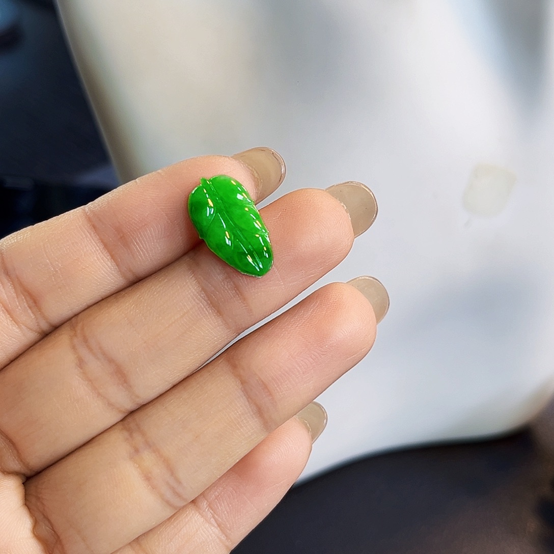 裸石翡翠FT005阳绿叶子11