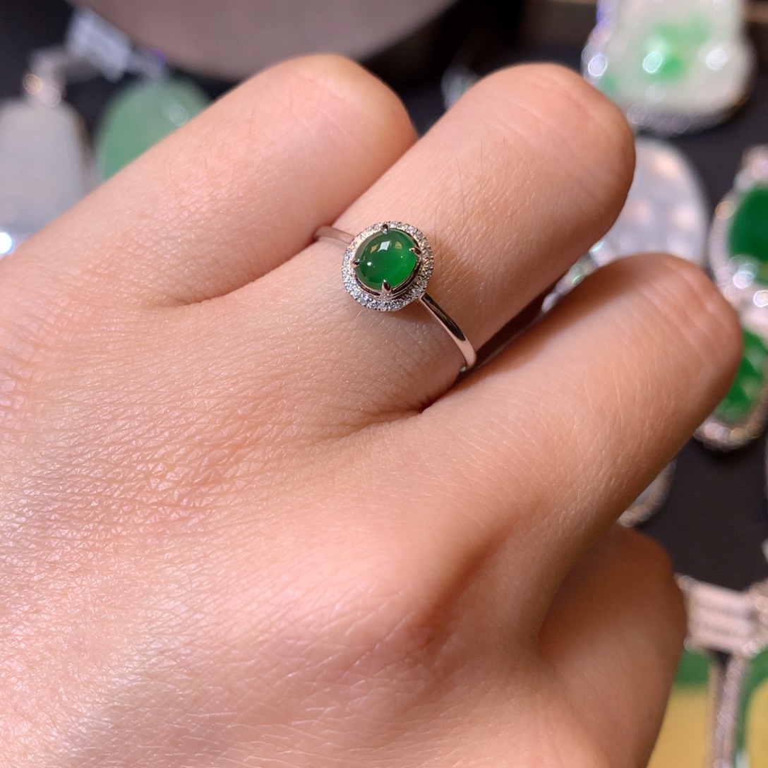 翡翠吊坠(不含链)18K金镶嵌