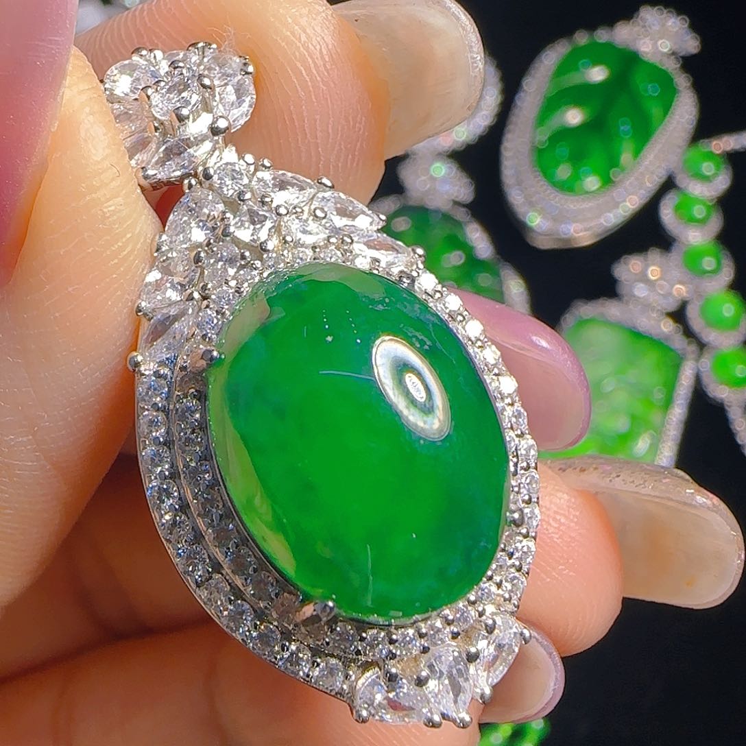 翡翠吊坠(赠链)银S925镶嵌