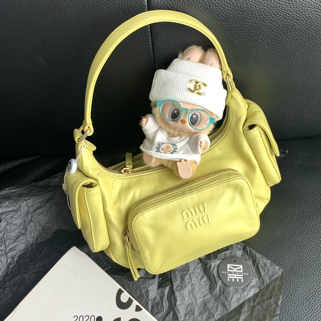 95新 MIU MIU/缪缪 柠檬黄机车hobo包 20cm 14053277