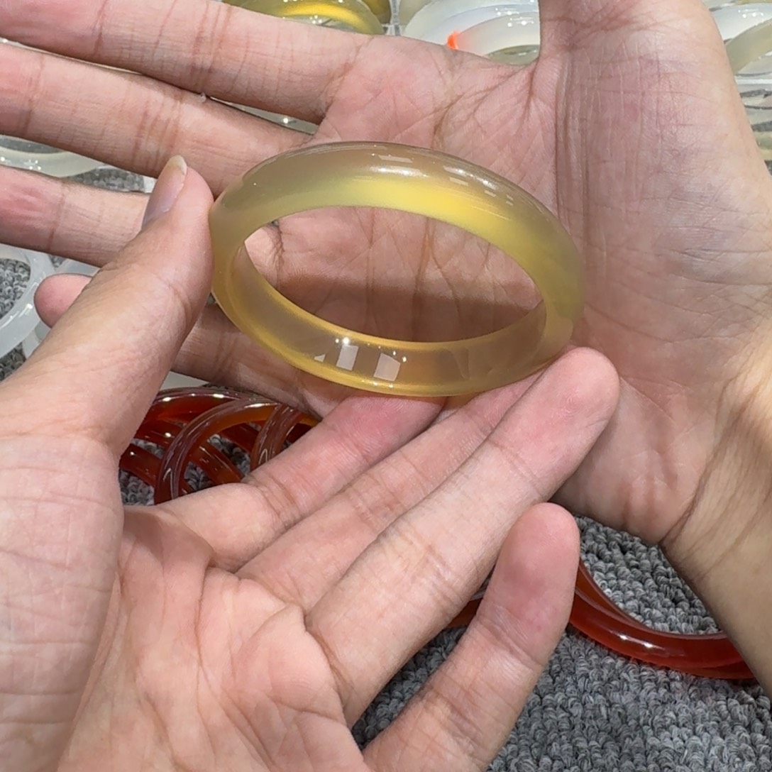 P***o玛瑙/玉髓未镶嵌手镯01