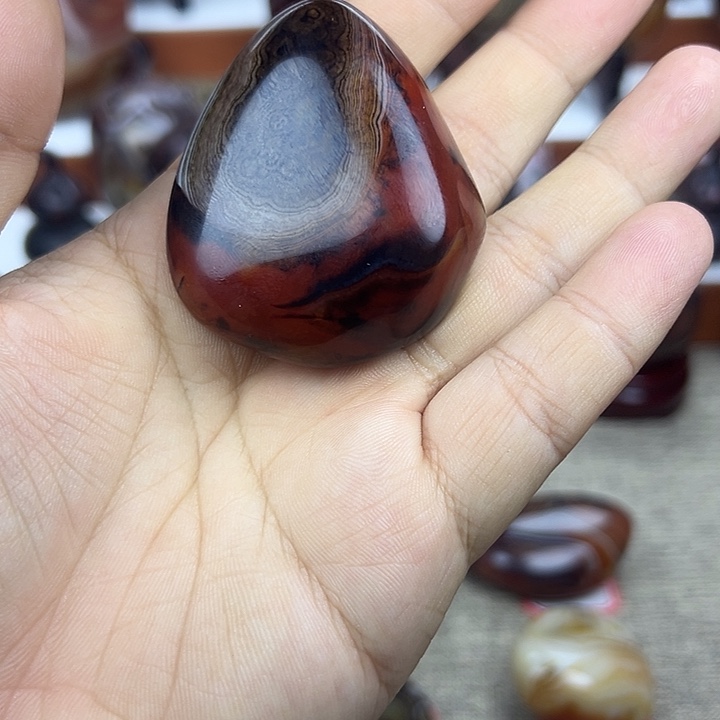 玛瑙/玉髓未镶嵌缠丝玛瑙原石小品石