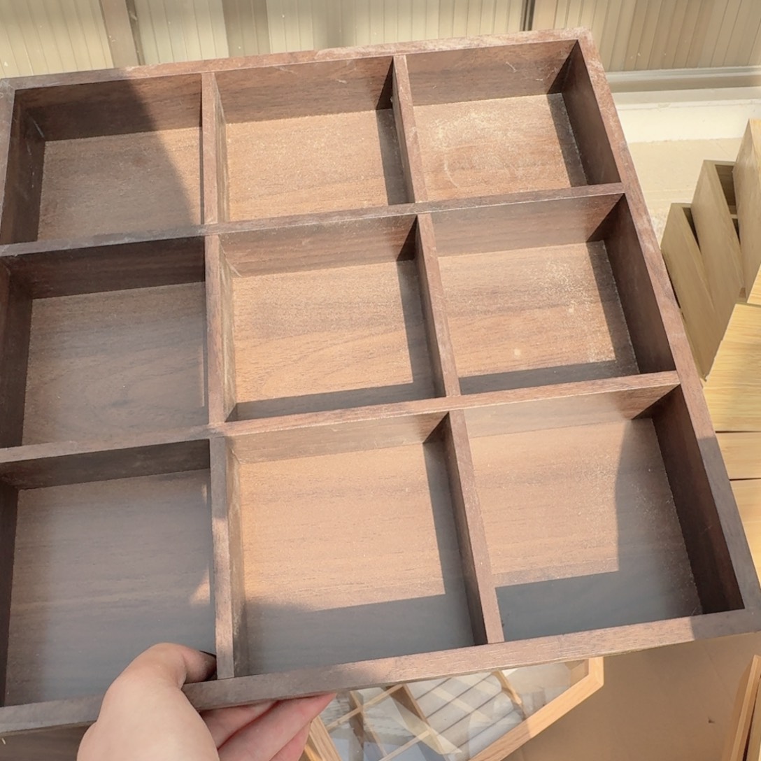 胡桃色九宫格微瑕疵拍下，不退不换