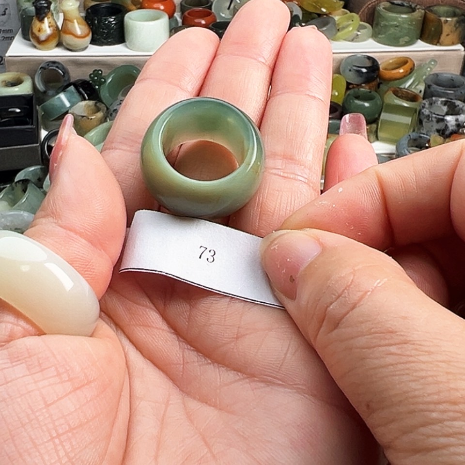 【闪购商品】未镶嵌蛇纹石玉戒指.***卐