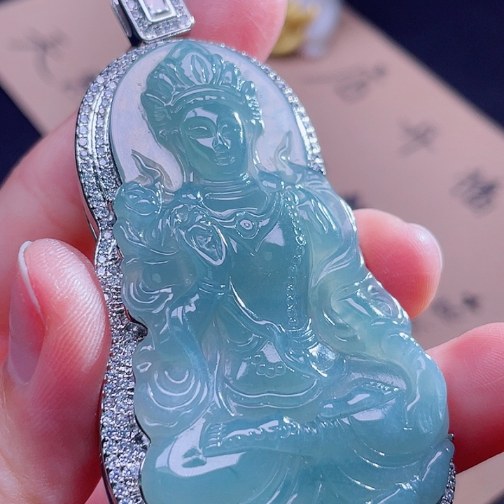 翡翠吊坠(不含链)未镶嵌