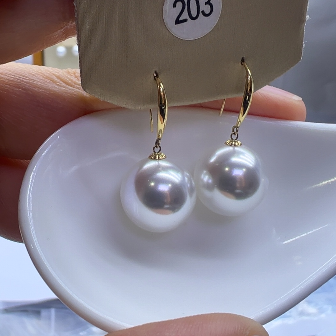 淡水珍珠18K金镶嵌耳饰