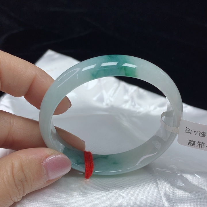 翡翠手镯未镶嵌正圈58