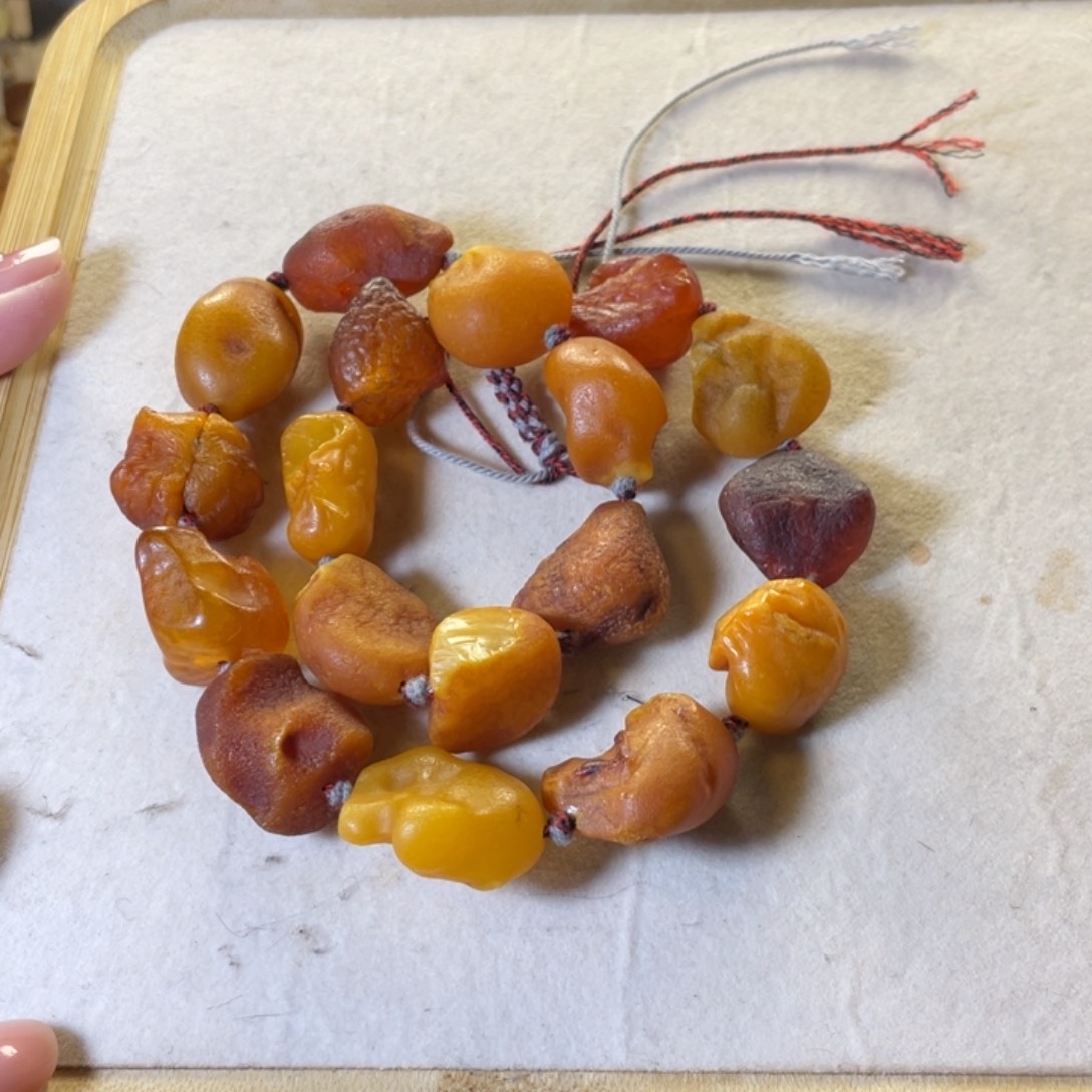 琥珀裸石未镶嵌二**界天然蜜蜡