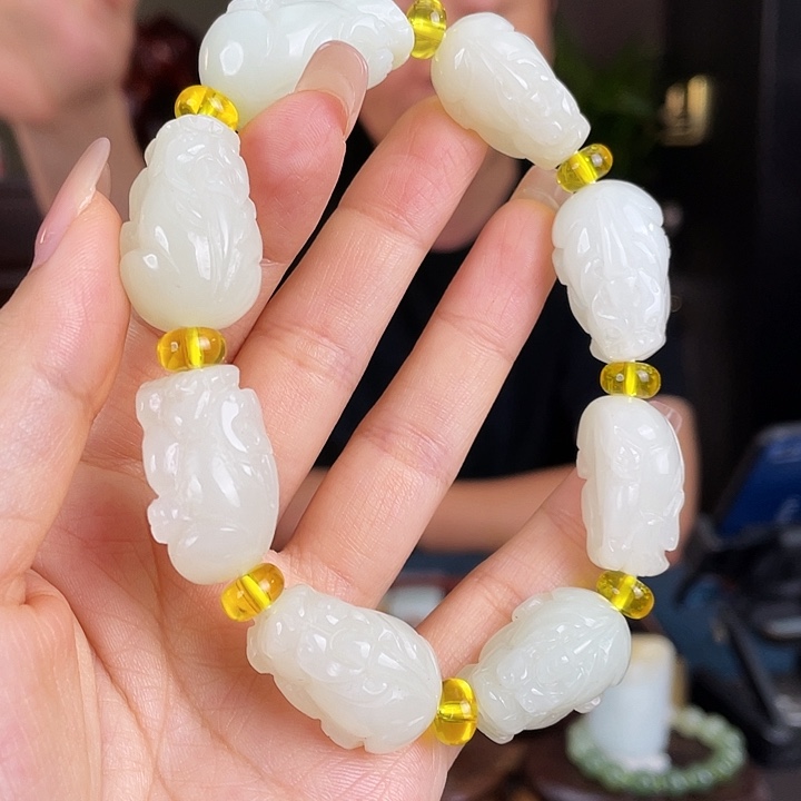 和田玉未镶嵌颈饰定制发货