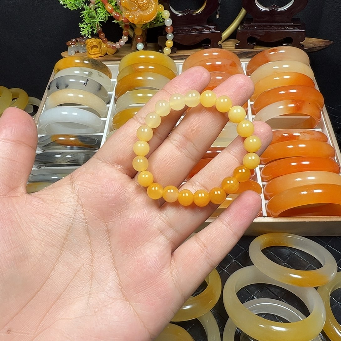 小***️石英质玉（黄龙玉）未镶嵌手镯