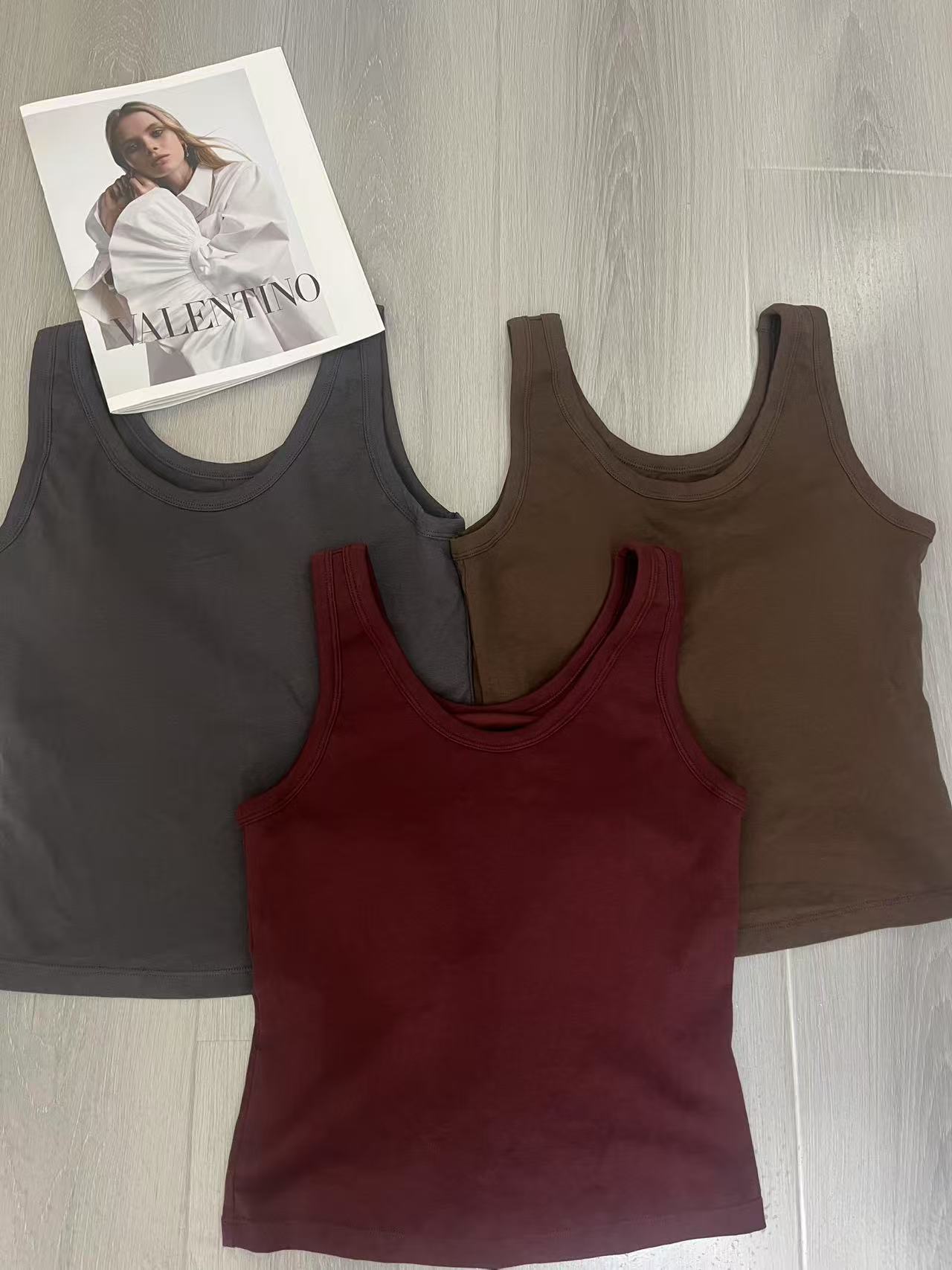 时尚舒适百搭高弹可外穿背心